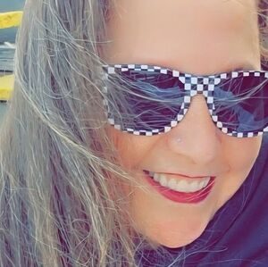 Meet your Posher, Tina